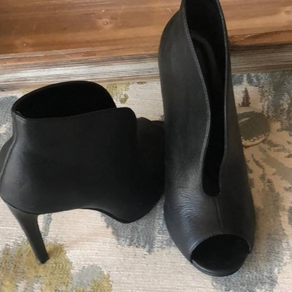 shoe mint Shoes - Shoemint Womens  sexy black high heel peep  Toe shoe  Size 8.5 Euc
